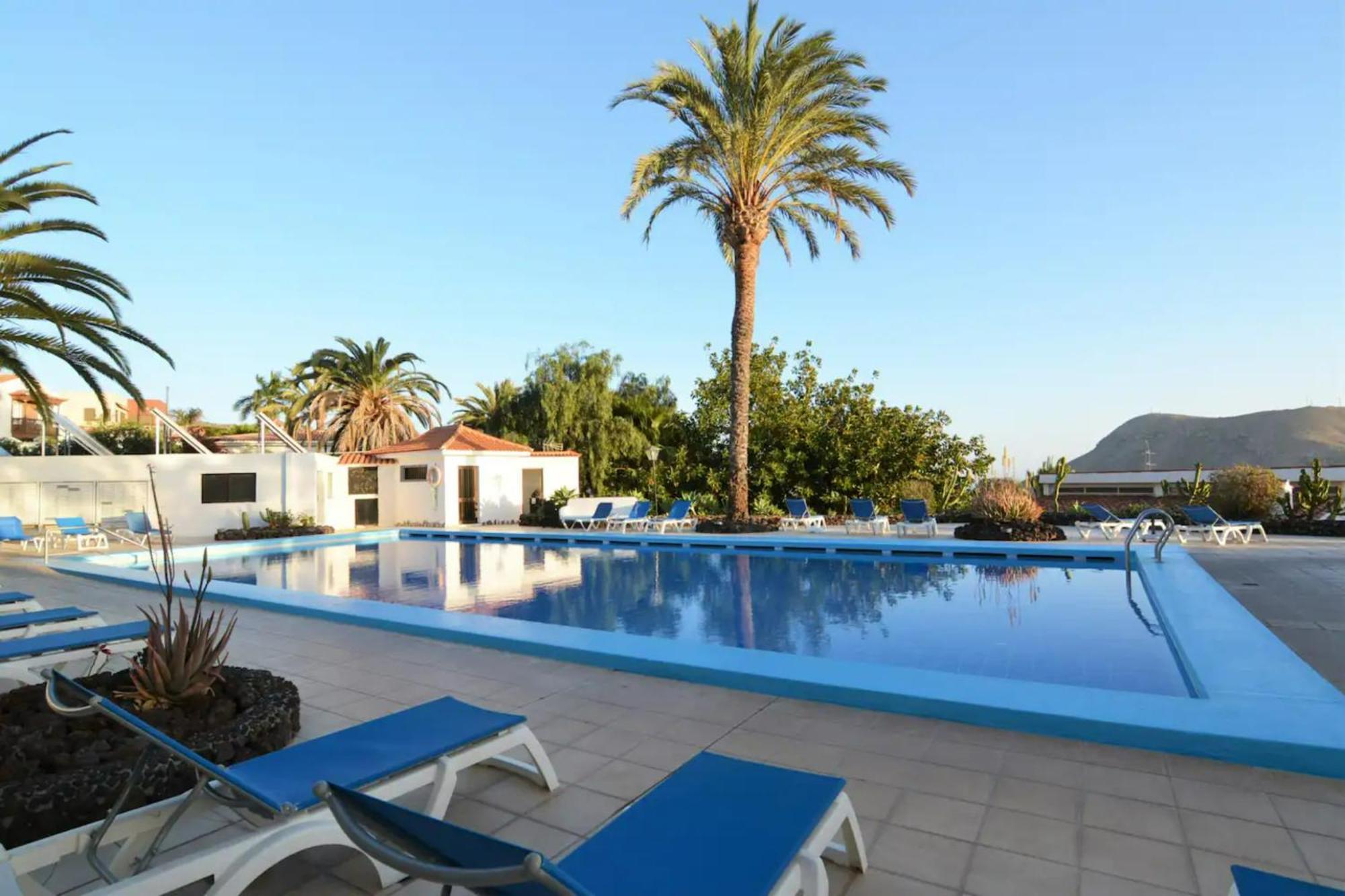 Con Piscina Comunitaria *